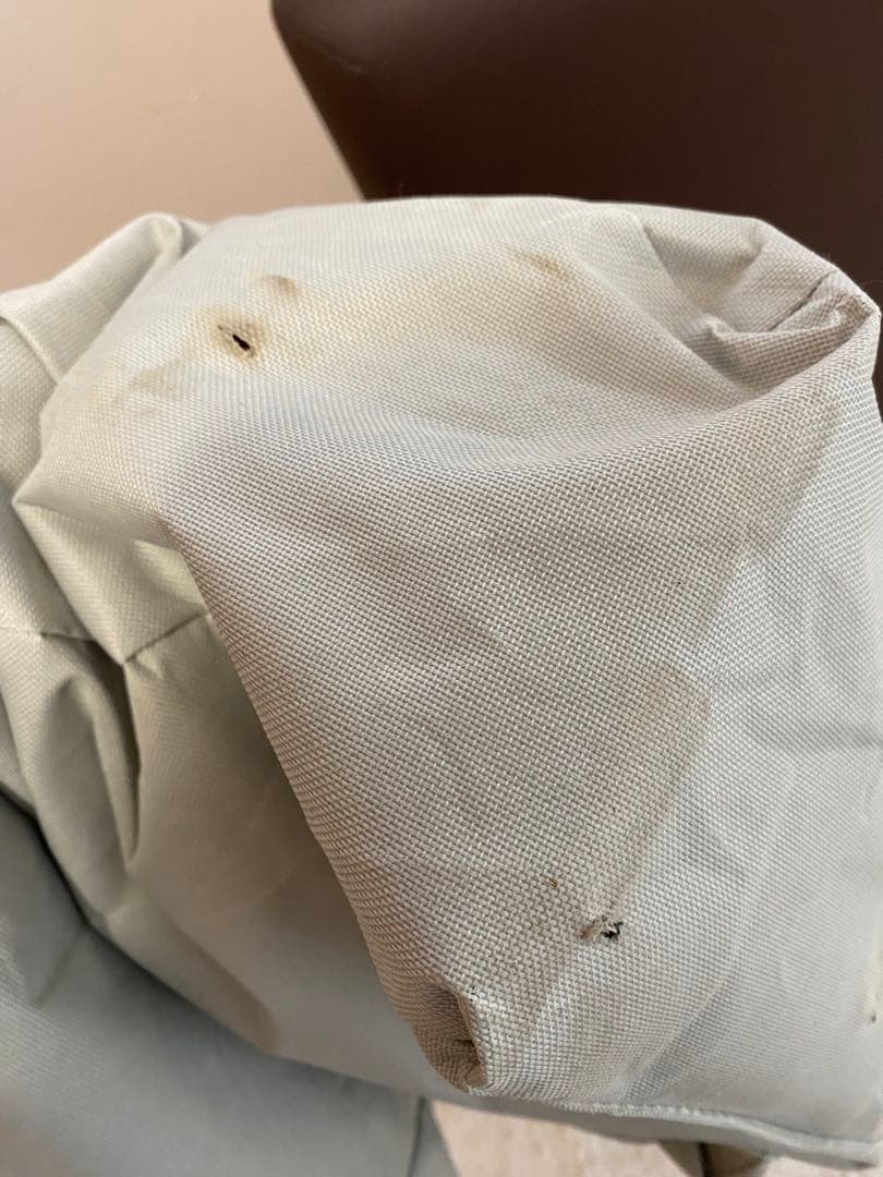 軽量 折りたたみ マッサージベッド 木製・有孔 チョコレート