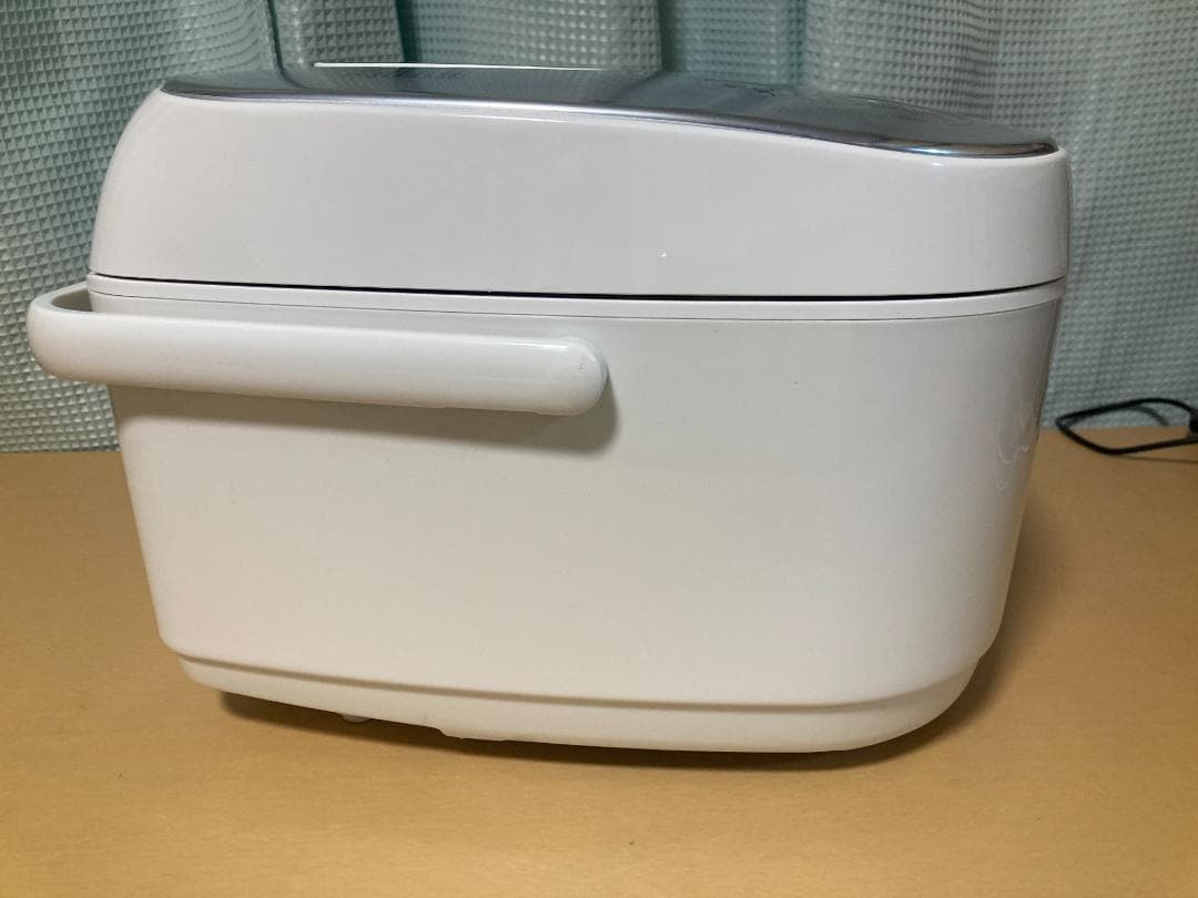 ★美品★アイリスオーヤマ ERC-IE50-W IH　5.5合炊き 2019年製