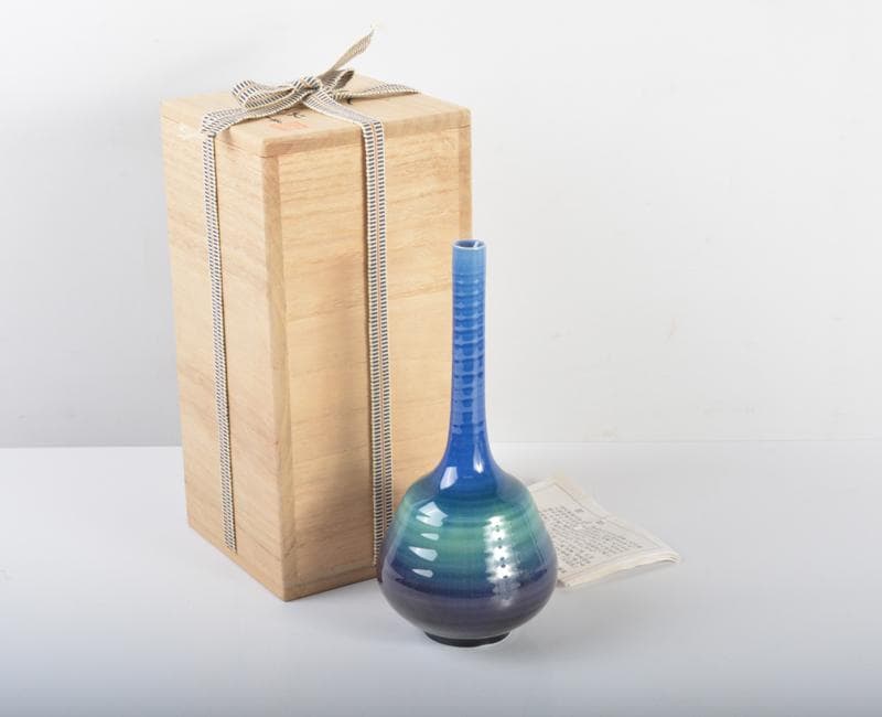 九谷焼　人間国宝　三代八十吉　徳田正彦作　彩釉　花入　共箱　G　R4268