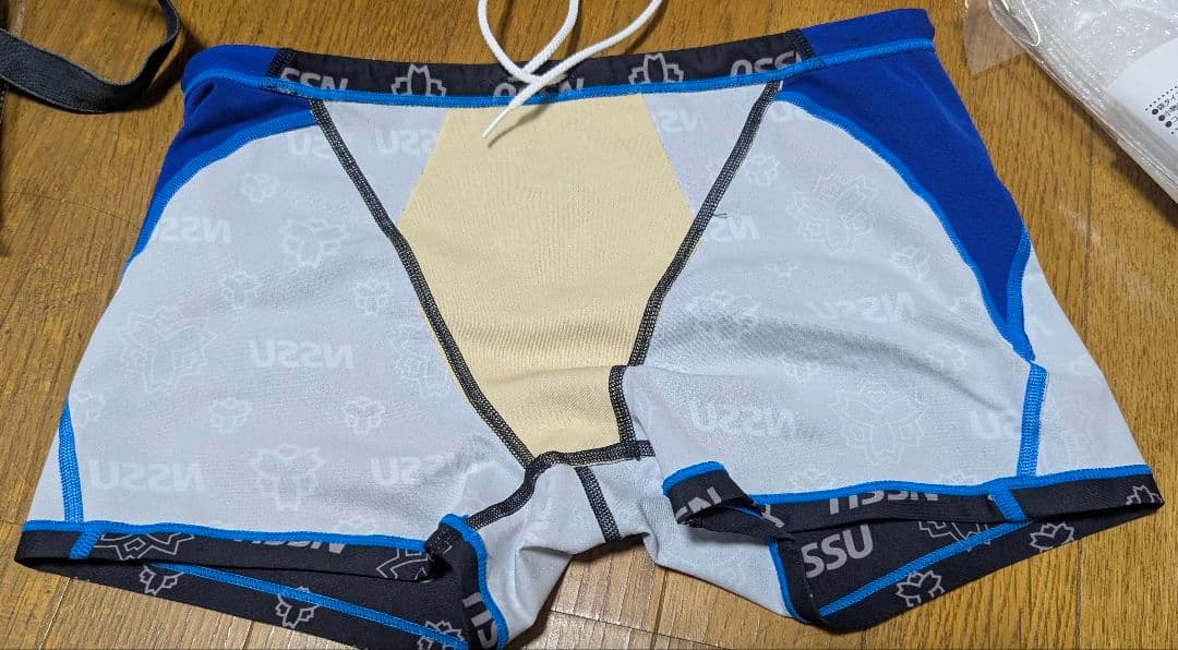 日体大 日本体育大学 ミズノ 2XO NSSU 競泳水着 黒/青