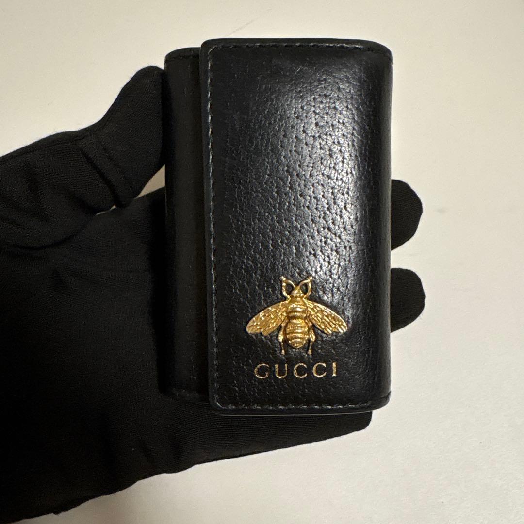 GUCCI グッチ キーケース 蜂モチーフ ブラック レザー
