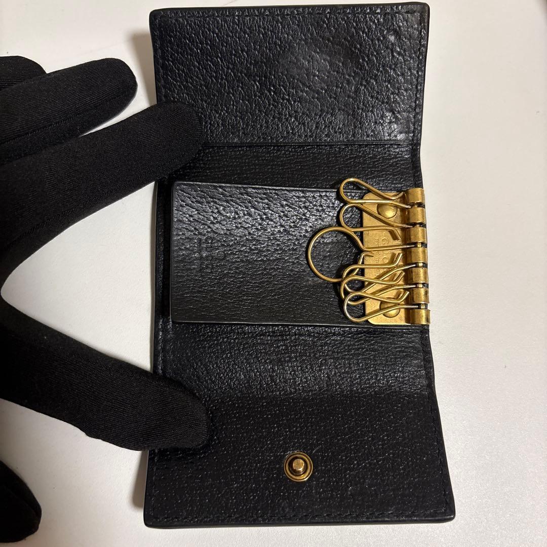 GUCCI グッチ キーケース 蜂モチーフ ブラック レザー