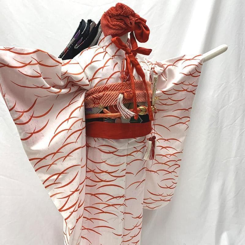 ■411ag104,着物とお小物類■七五三 七歳 女児 着物 芝草 白 ■美品u