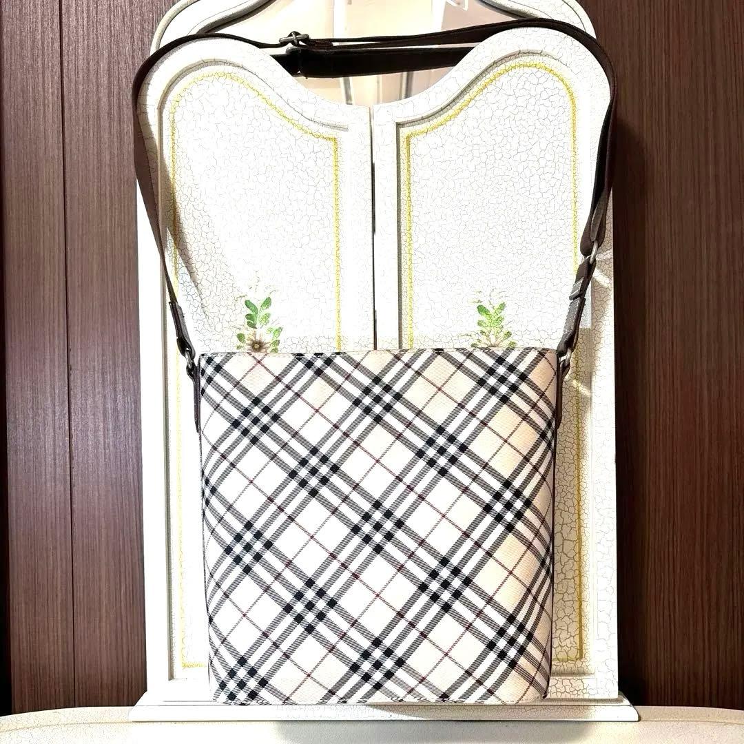 BURBERRY　バーバリー　ノバチェック　 ショルダーバッグ