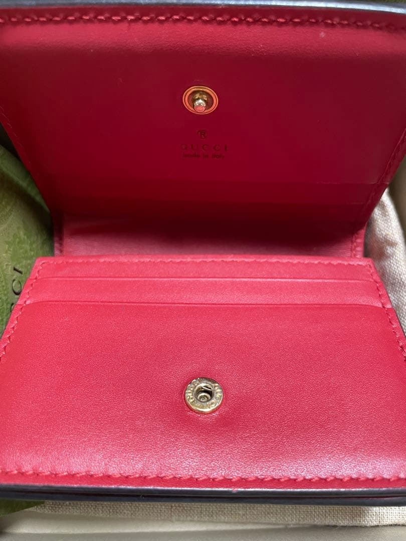 s*様 ❤️GUCCI ❤️二つ折り財布 チェリー装飾