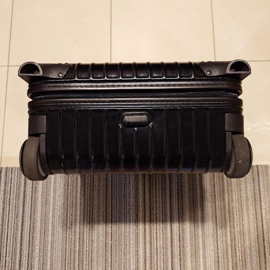 【RIMOWA】リモワ 35L 2輪 サルサ SALSA 機内持ち込み人気の黒