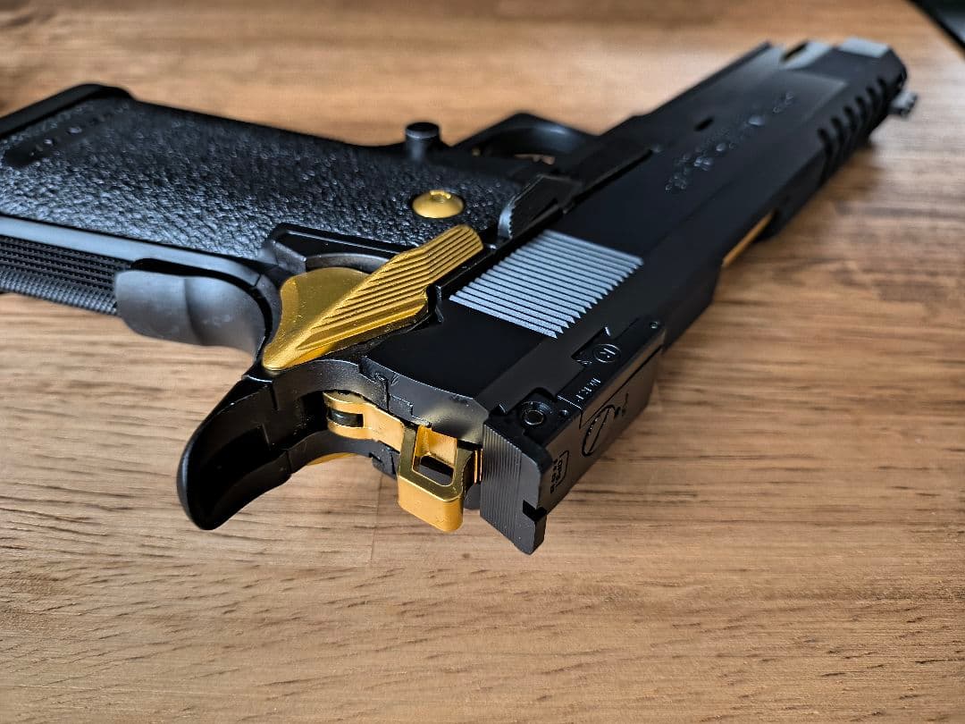 東京マルイ ハイキャパ5.1 ゴールドマッチ ガスブローバック 追加マガジン付き