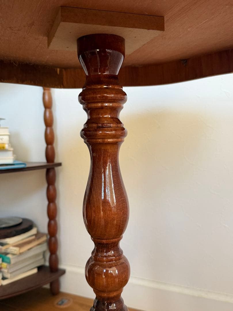 アンティーク調　ティーテーブル　サイドテーブル　ワインテーブル