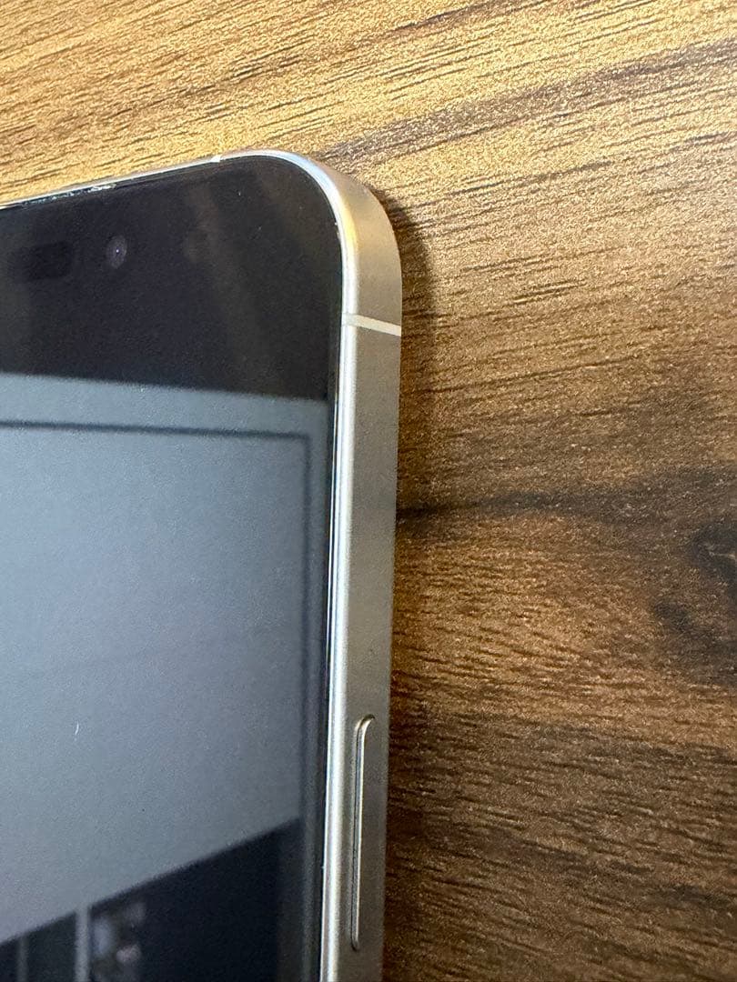 専用　Apple iPhone 15Pro ホワイト 本体美品＋付属品＋おまけ