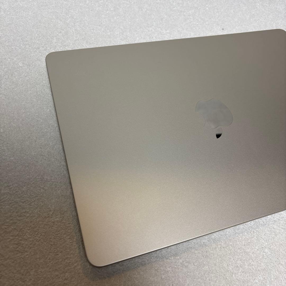 MacBook Air M2 ケース付き