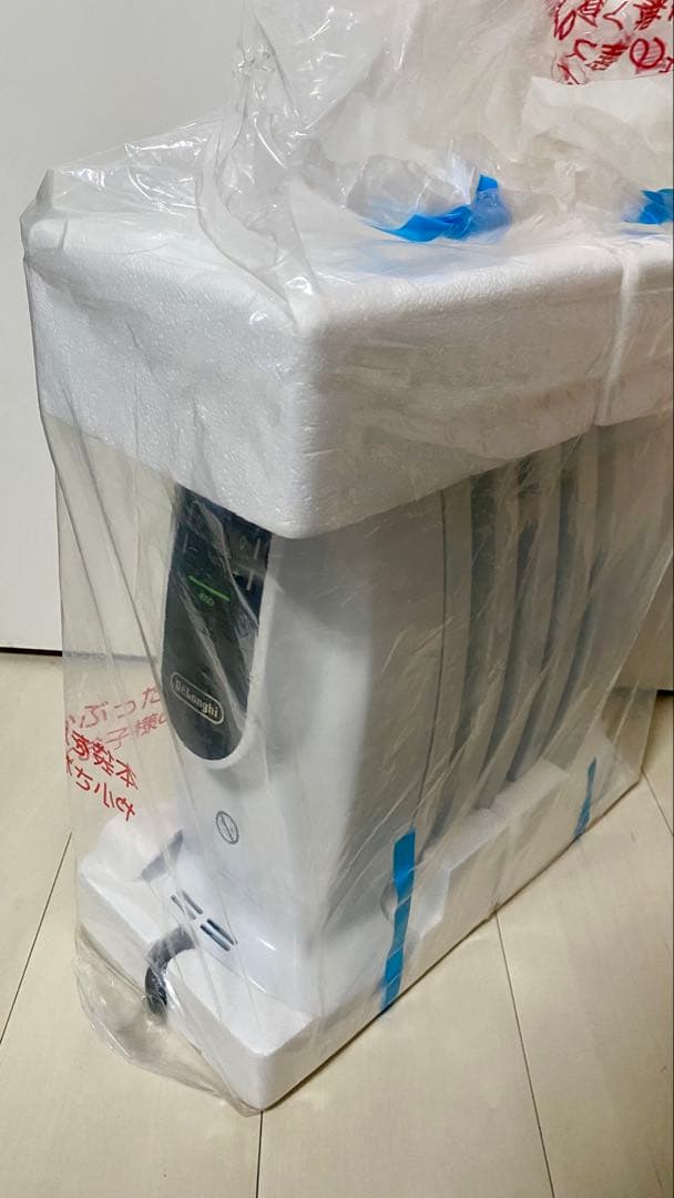 [美品]DeLonghi デロンギ　オイルヒーター ホワイトNJ0505E