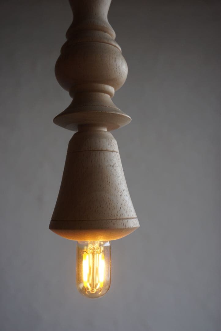 白木のペンダントライト