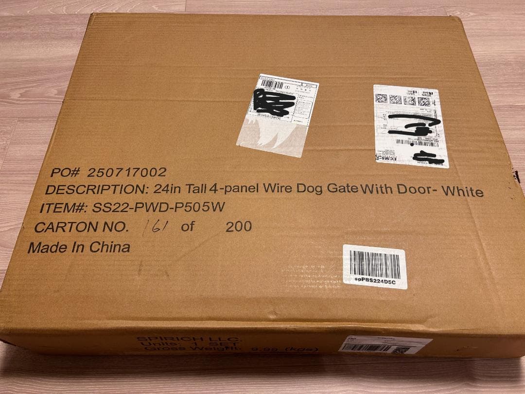 ドッグゲート(ホワイト) 高さ約60㎝、幅約203㎝、４パネル