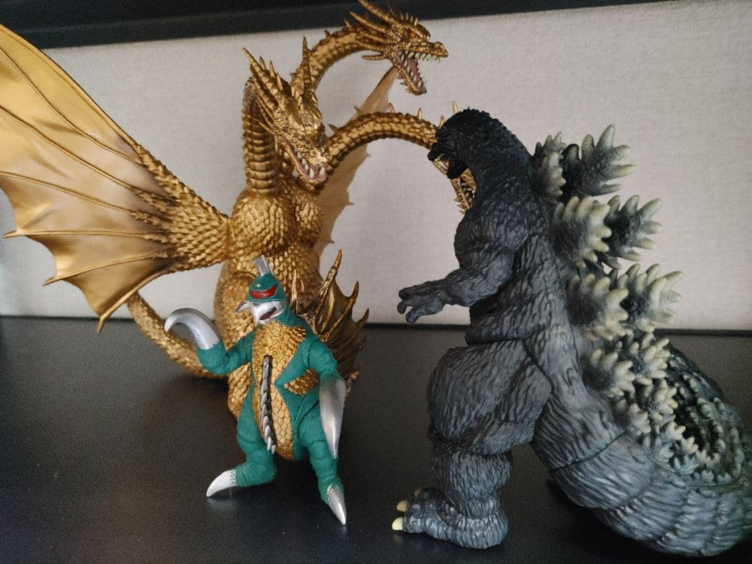 ゴジラ　キングギドラ　デアゴスティーニ　東宝怪獣コレクション　モバイルスタンド