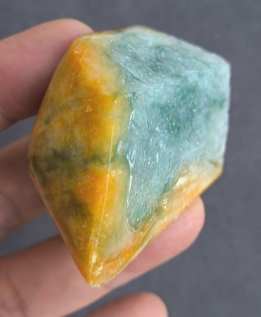 【貴重】ミャンマー産黄本翡翠（ジェダイト）の原石（87ｇ）