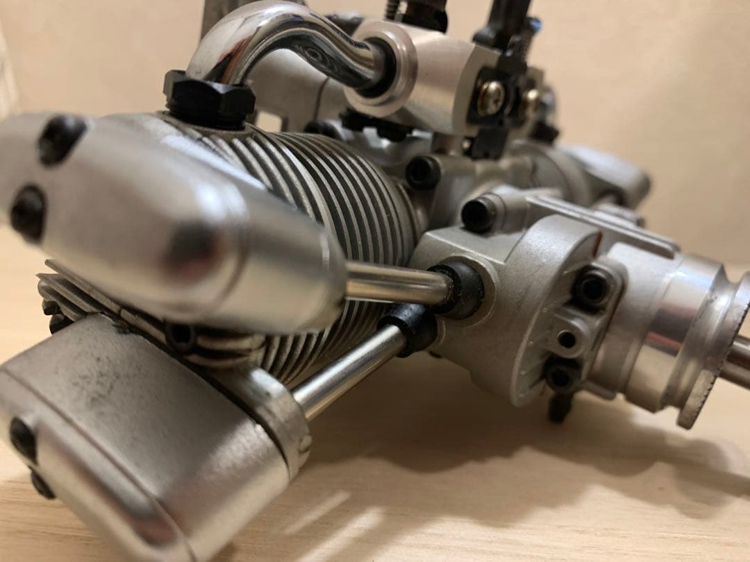 斉藤製作所　FA-90T 4サイクル2気筒水平対向エンジン　模型