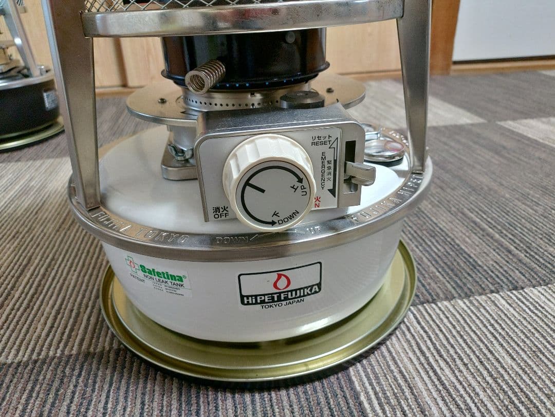 フジカ石油ストーブ 反射板付き(白)