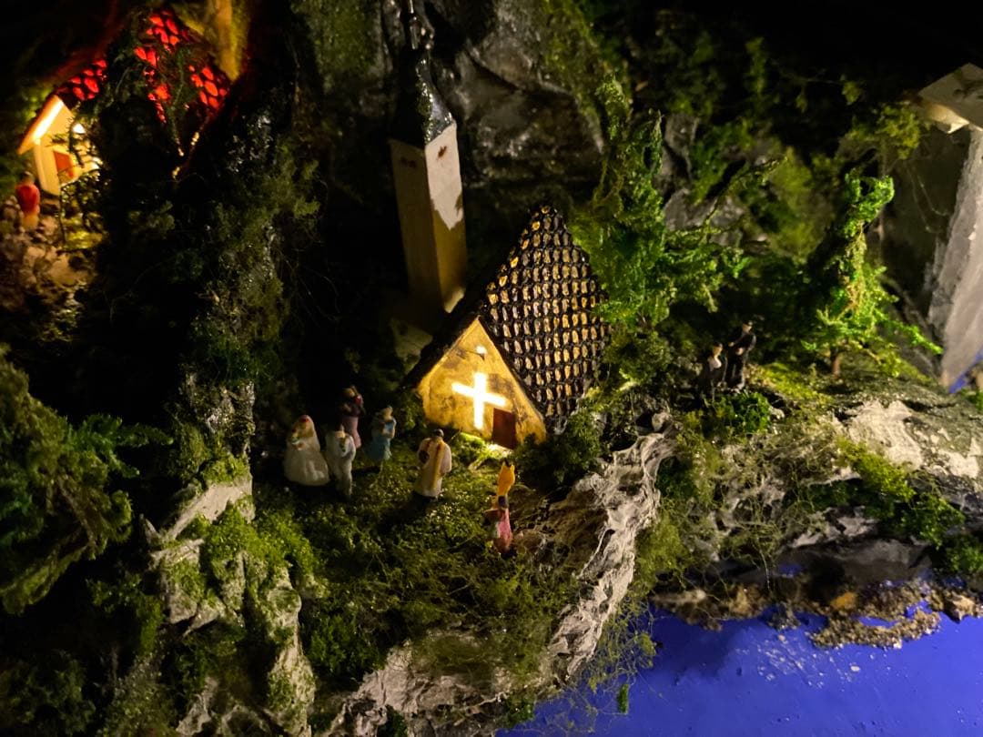 Nゲージ 情景ジオラマ（照明付き・アクリルケース付）