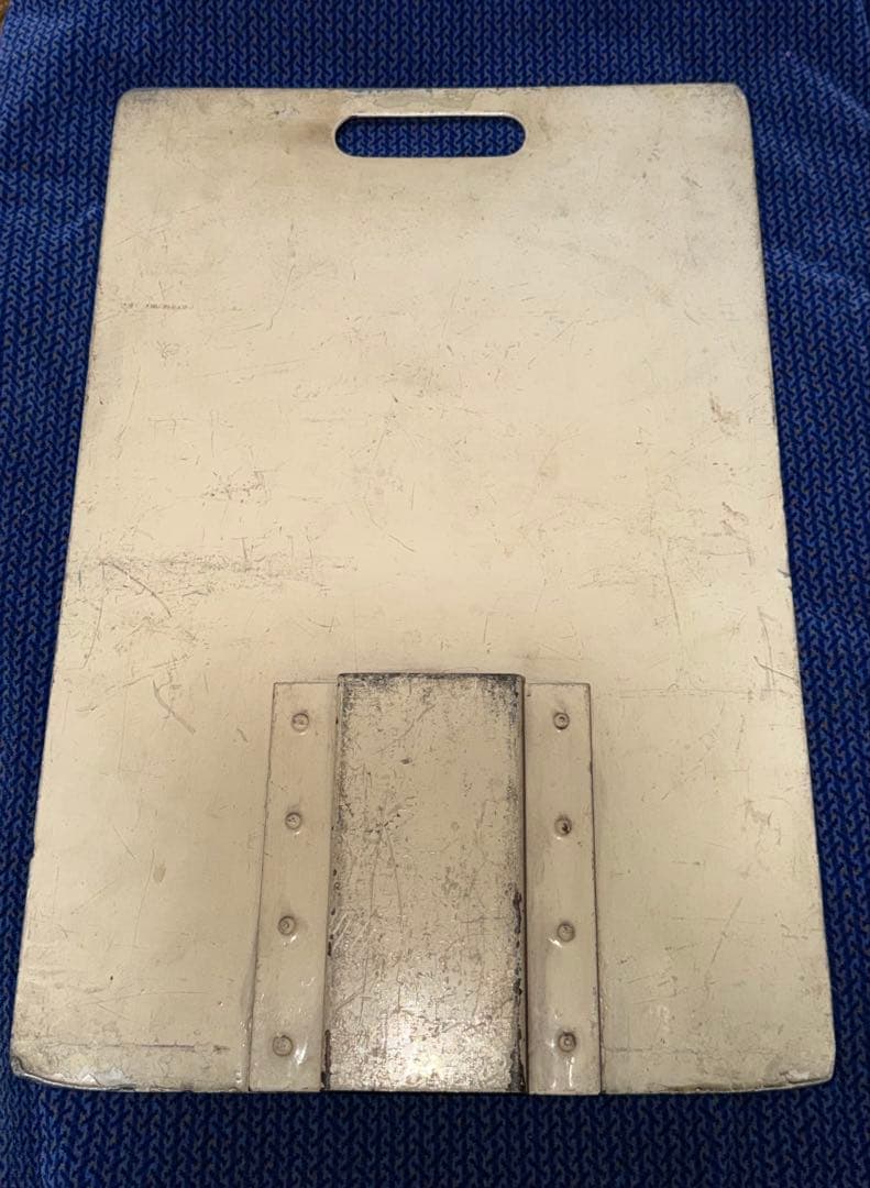 京阪電車⭐︎副標織　女学生・児童優先板