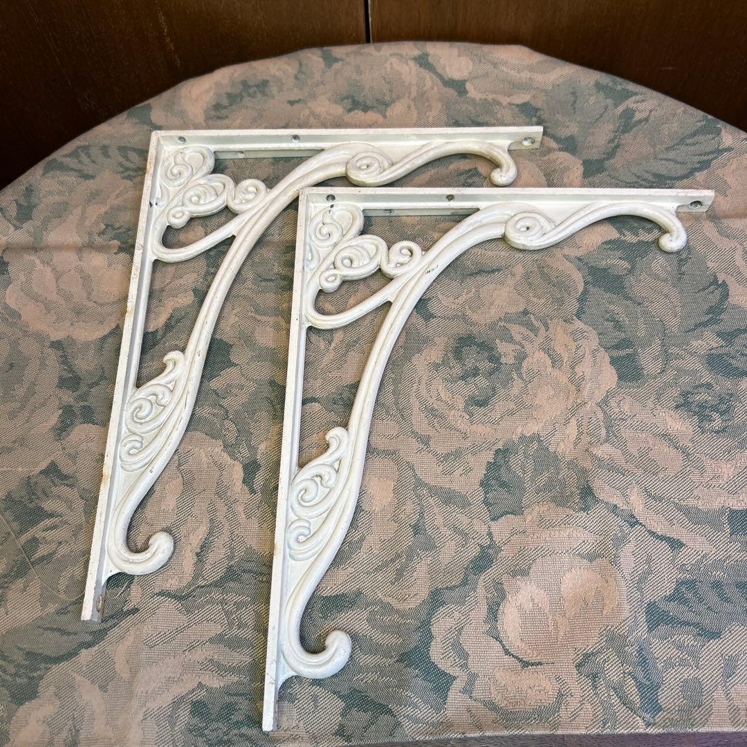 貴重アンティーク エレガントなアイアンブラケット/棚受け/ハンギング アイボリー