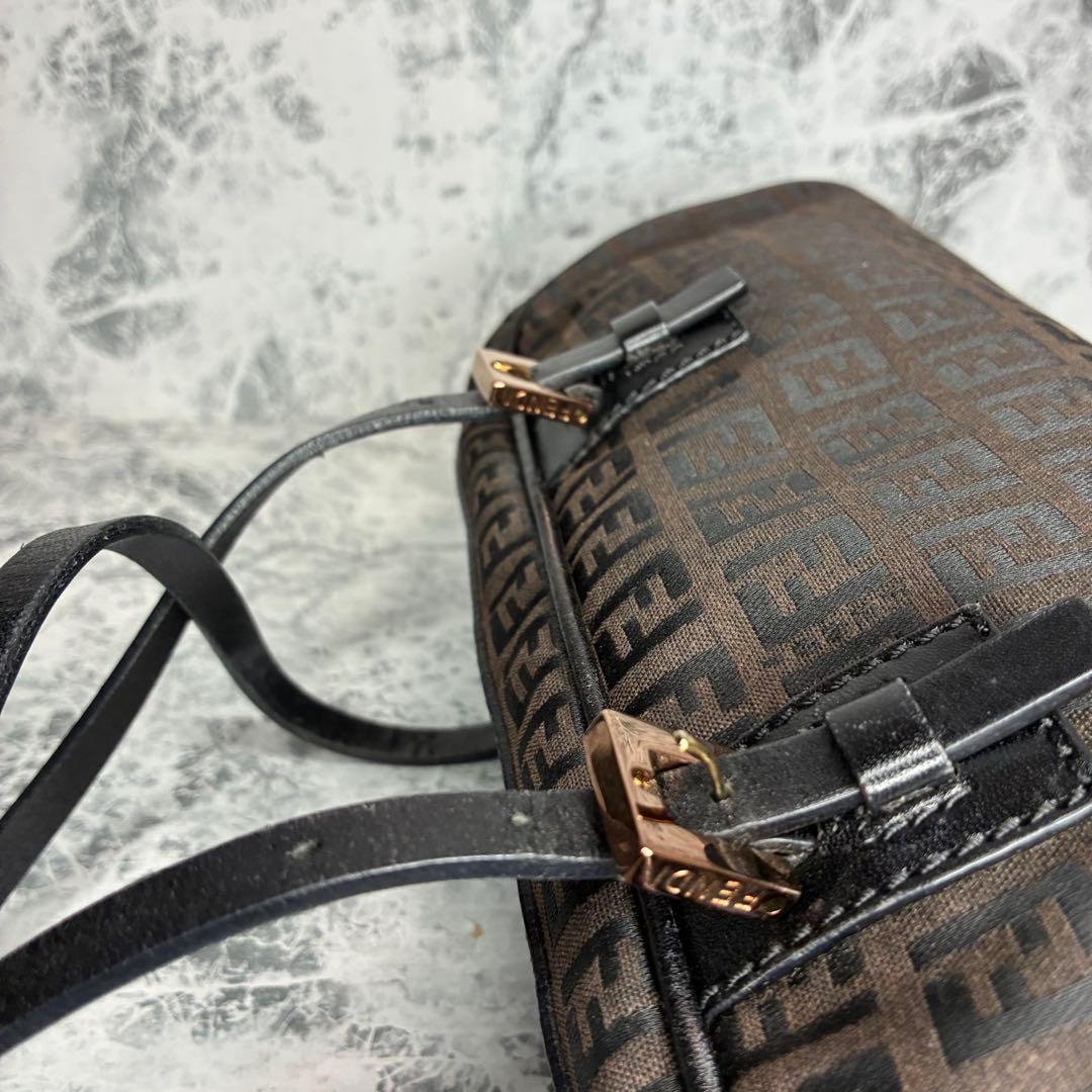 ✨FENDI✨　フェンディ　ハンドバッグ　ミニバッグ　ワンショルダーバッグ