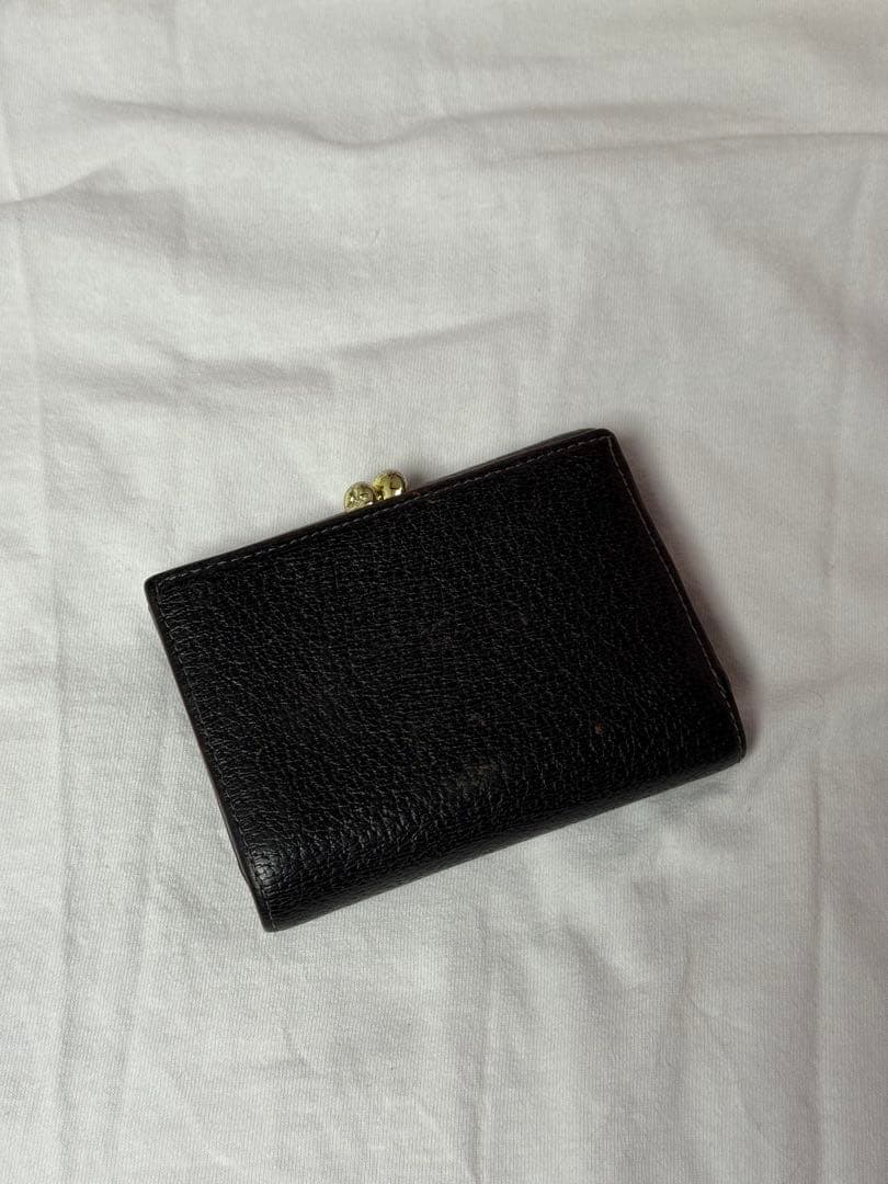 お*ん様 三つ折り財布 黒 レザー 金色ロゴ
