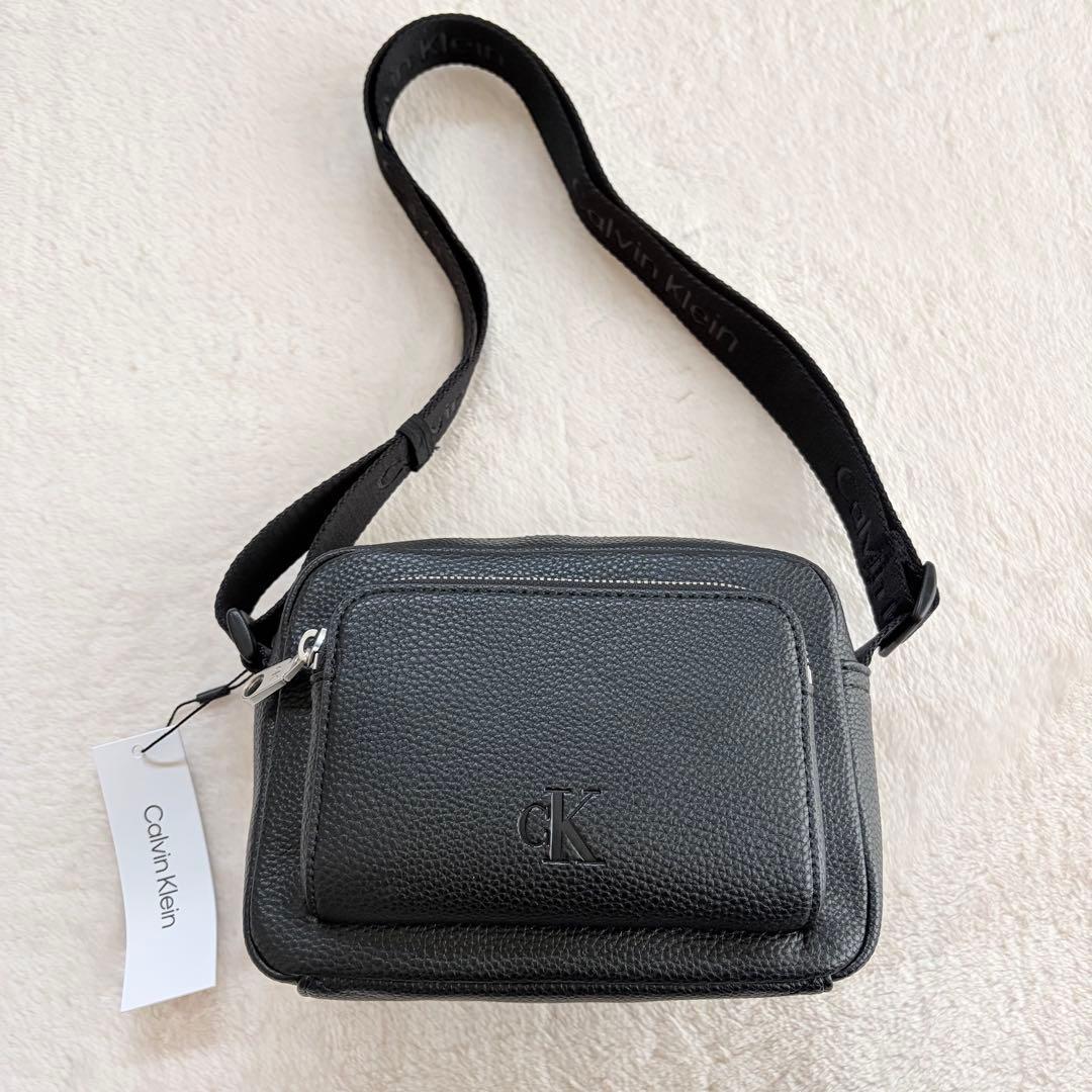 海外限定✨新品 カルバンクライン ダブルジップショルダーバッグ カメラ シボ 黒