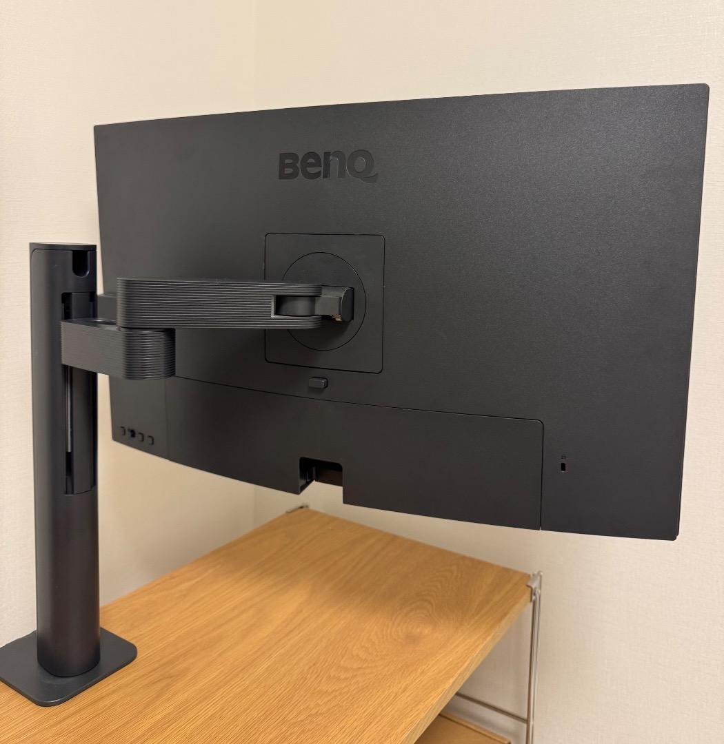 BenQ PD2705UA モニターアーム付属4Kモニター