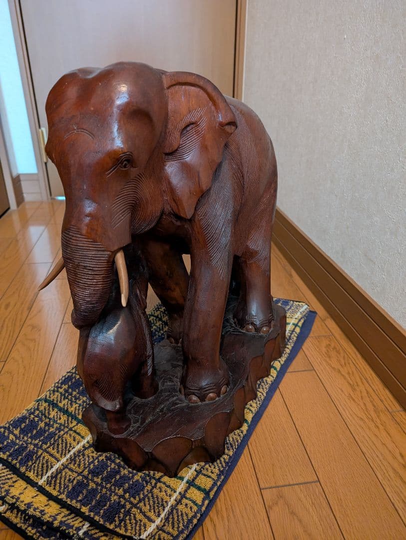 特大アンティーク木製象の彫刻 約30cm高さ46