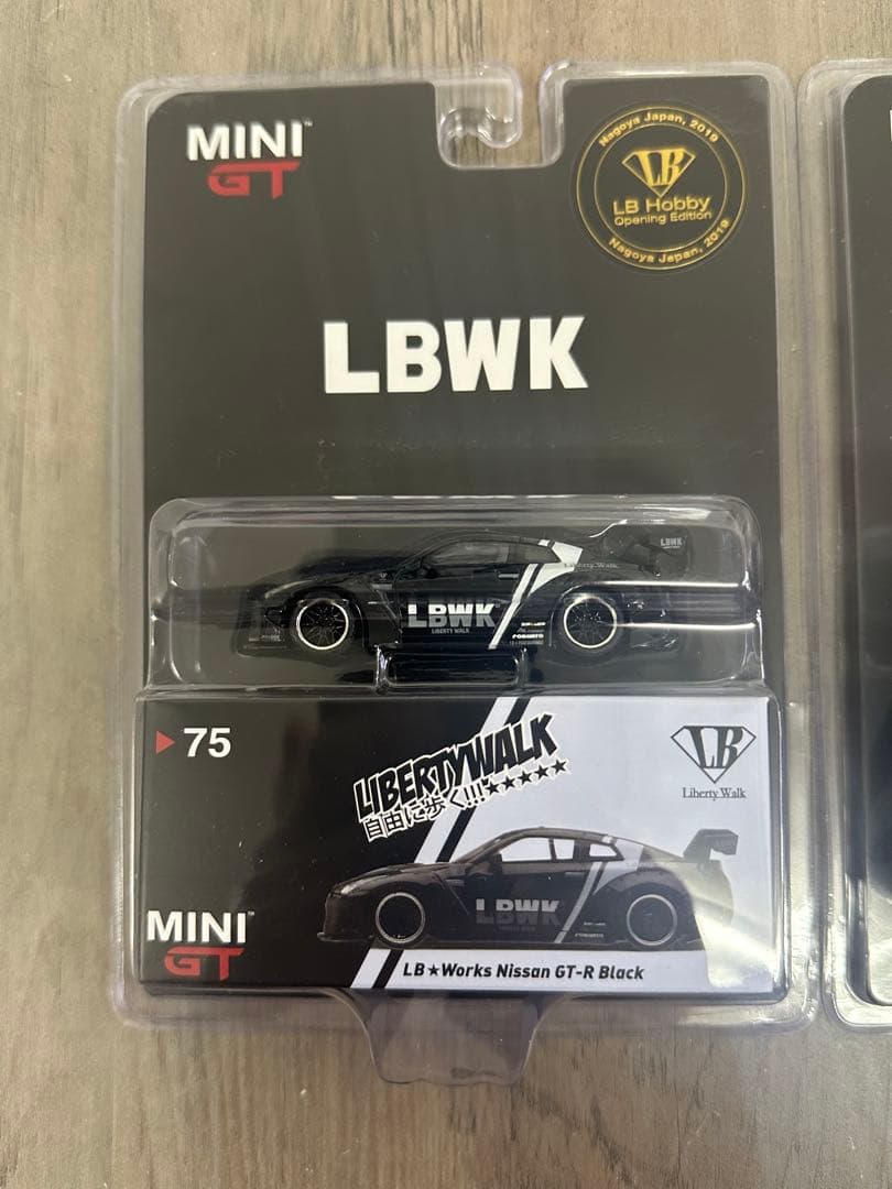 MINI GT LBWK 日産GT-R ブラック マットブラック1/64