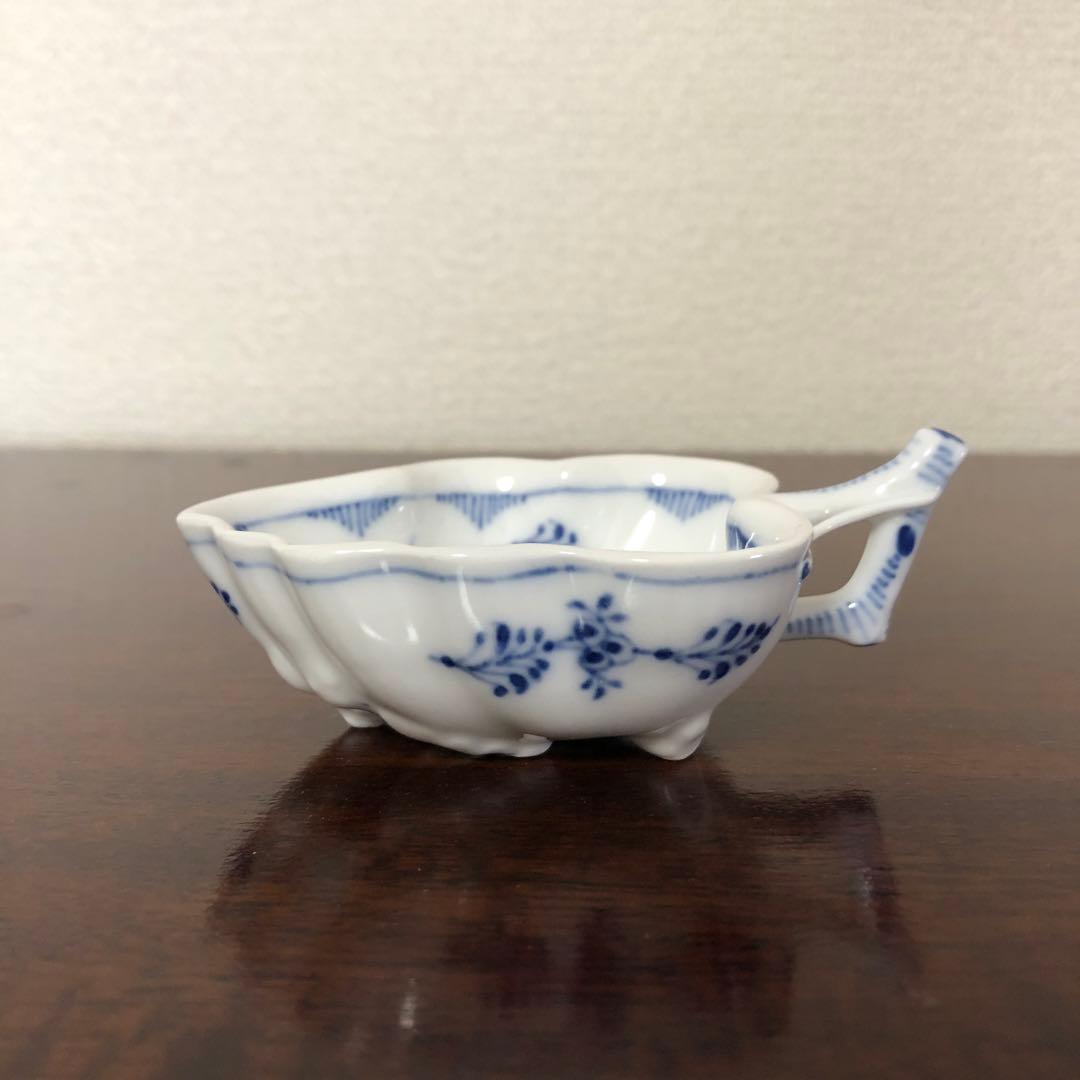   ブルーフルーテッド　リーフディッシュ