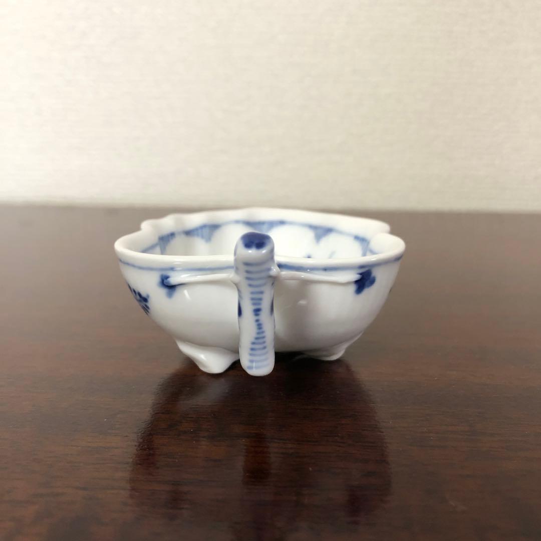   ブルーフルーテッド　リーフディッシュ