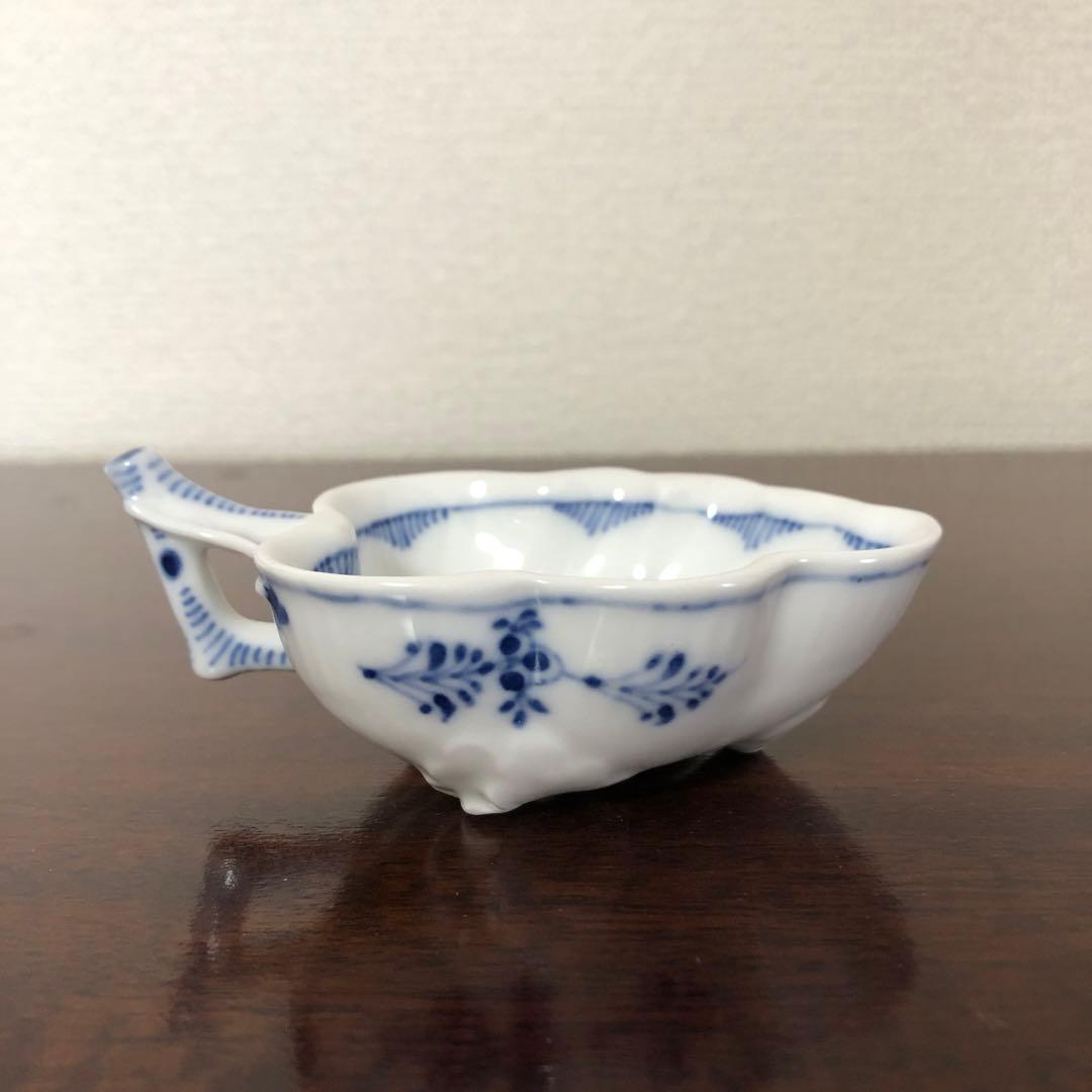   ブルーフルーテッド　リーフディッシュ