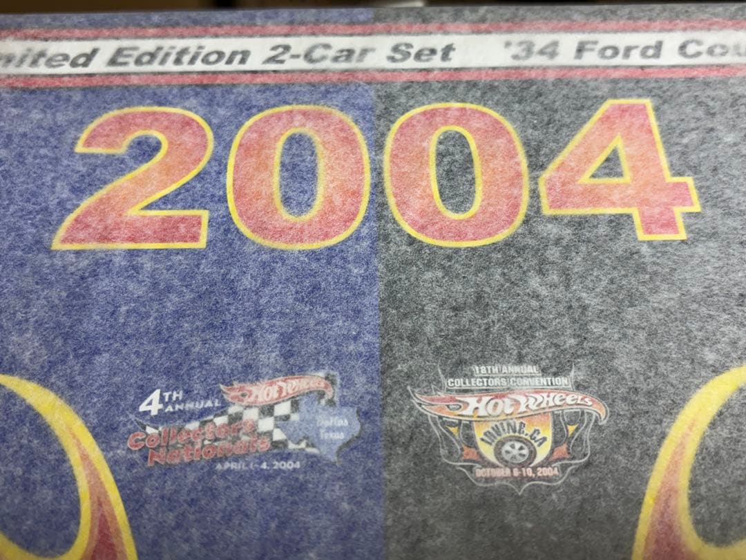 34 Ford Coupe 限定版ミニカー2台セット　2004年製