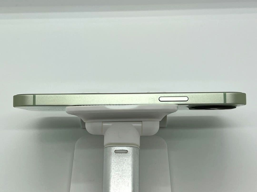 （美品） au iPhone12 64GB グリーン【SIMロック解除済】