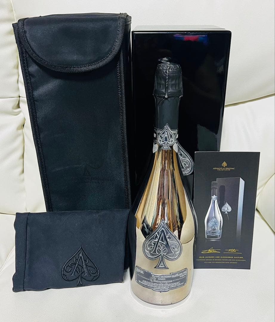 アルマンド　ブラック　ブランド ノアール　カード　専用ケース　カバー　未開封