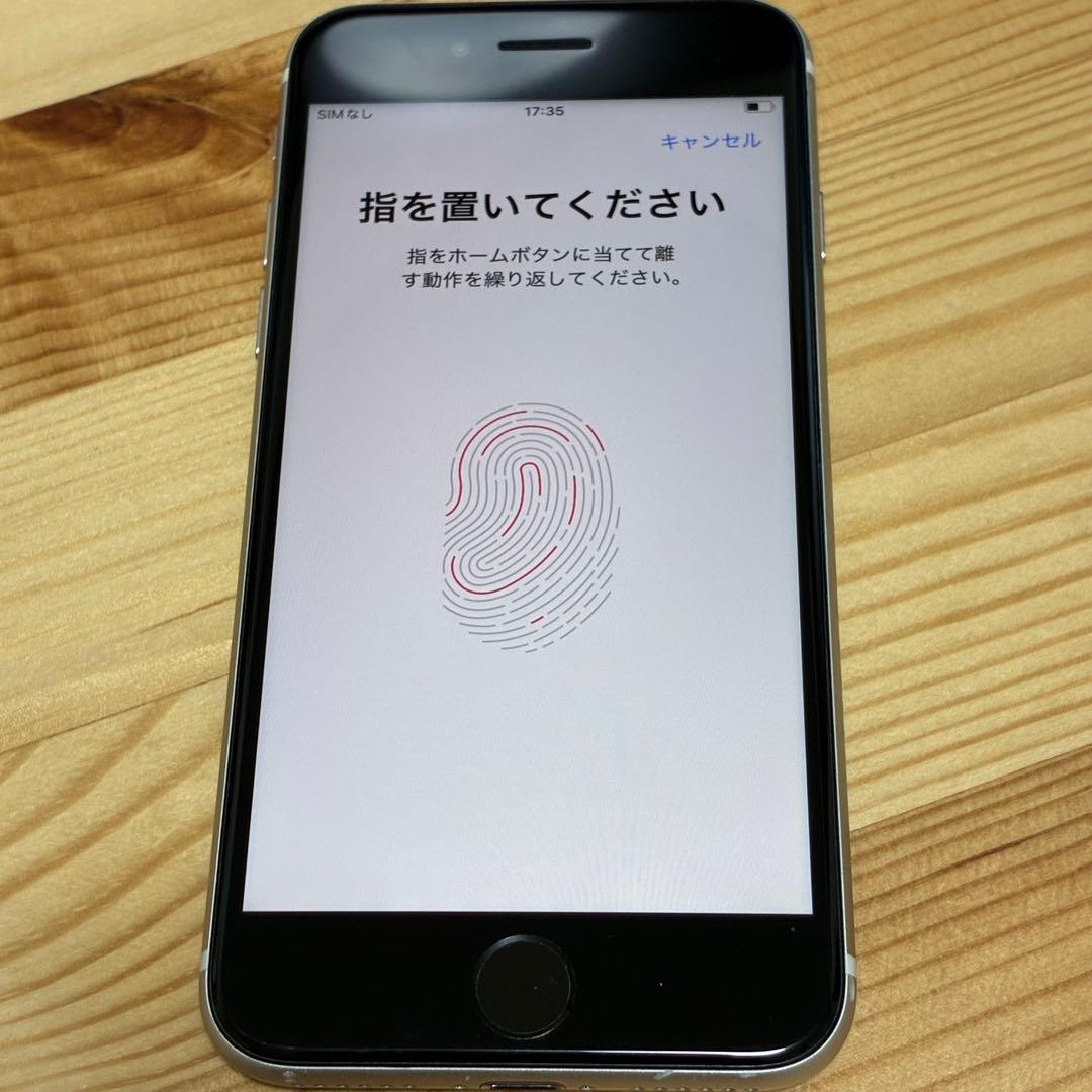 バッテリー新品　iPhoneSE第3世代64GB SIMフリー　美品　おまけ付き