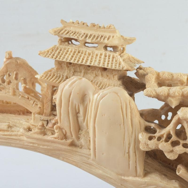 中国　河馬牙製　楼閣山水透かし雕　床飾　置物　唐木台付　V　9341