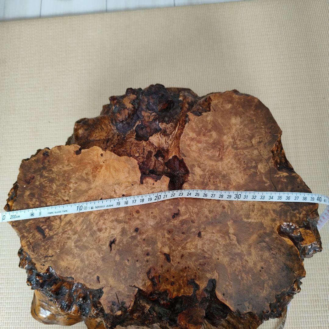 自然形状の木製飾台