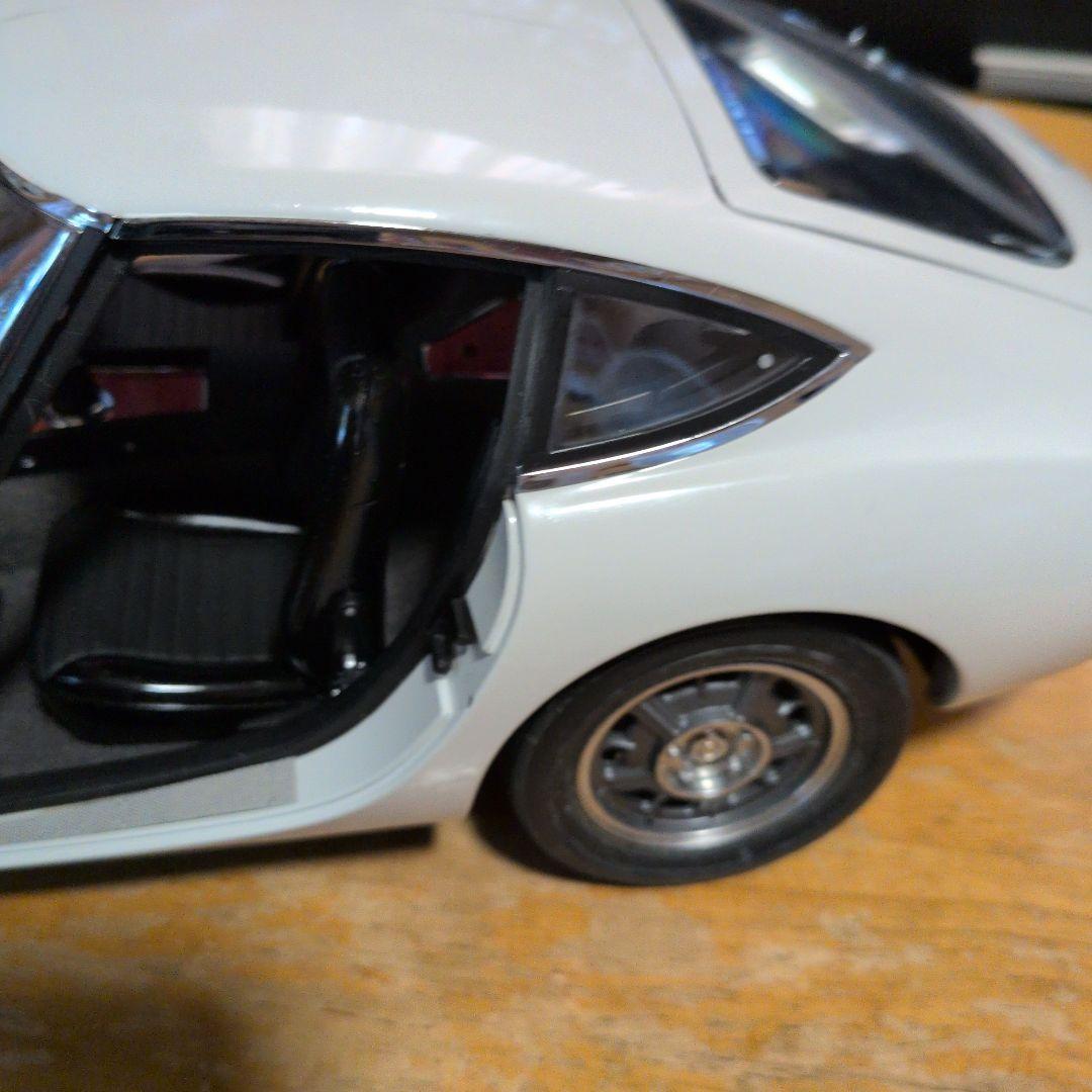 ディアゴディスティニ　TOYOTA 2000GT ミニカー ホワイト1/10