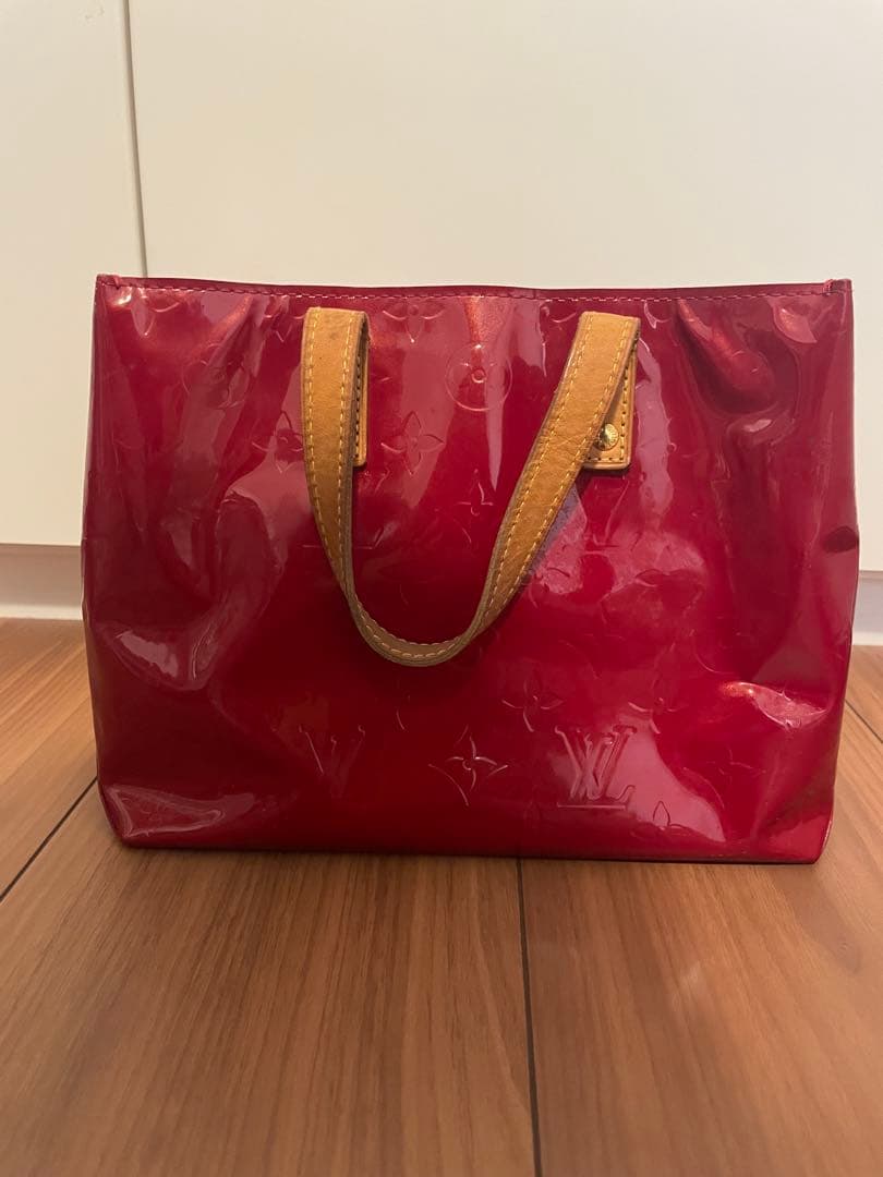 さおー　Louis Vuitton ヴェルニ 赤 バッグ