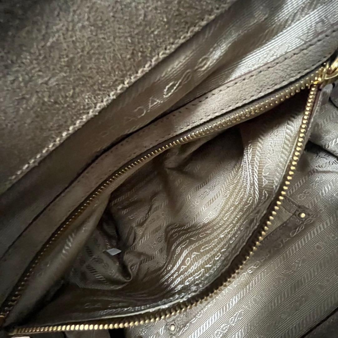 美品✨　PRADA スエード　トートバッグ　ハンドバッグ　ブラウン　茶　白タグ