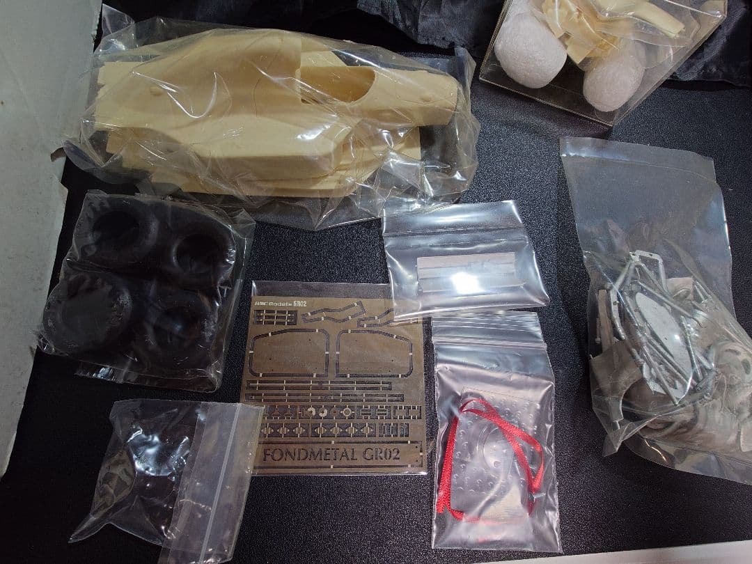 AMC 1/20 フォンドメタル GR02 1992年 ガレージキット