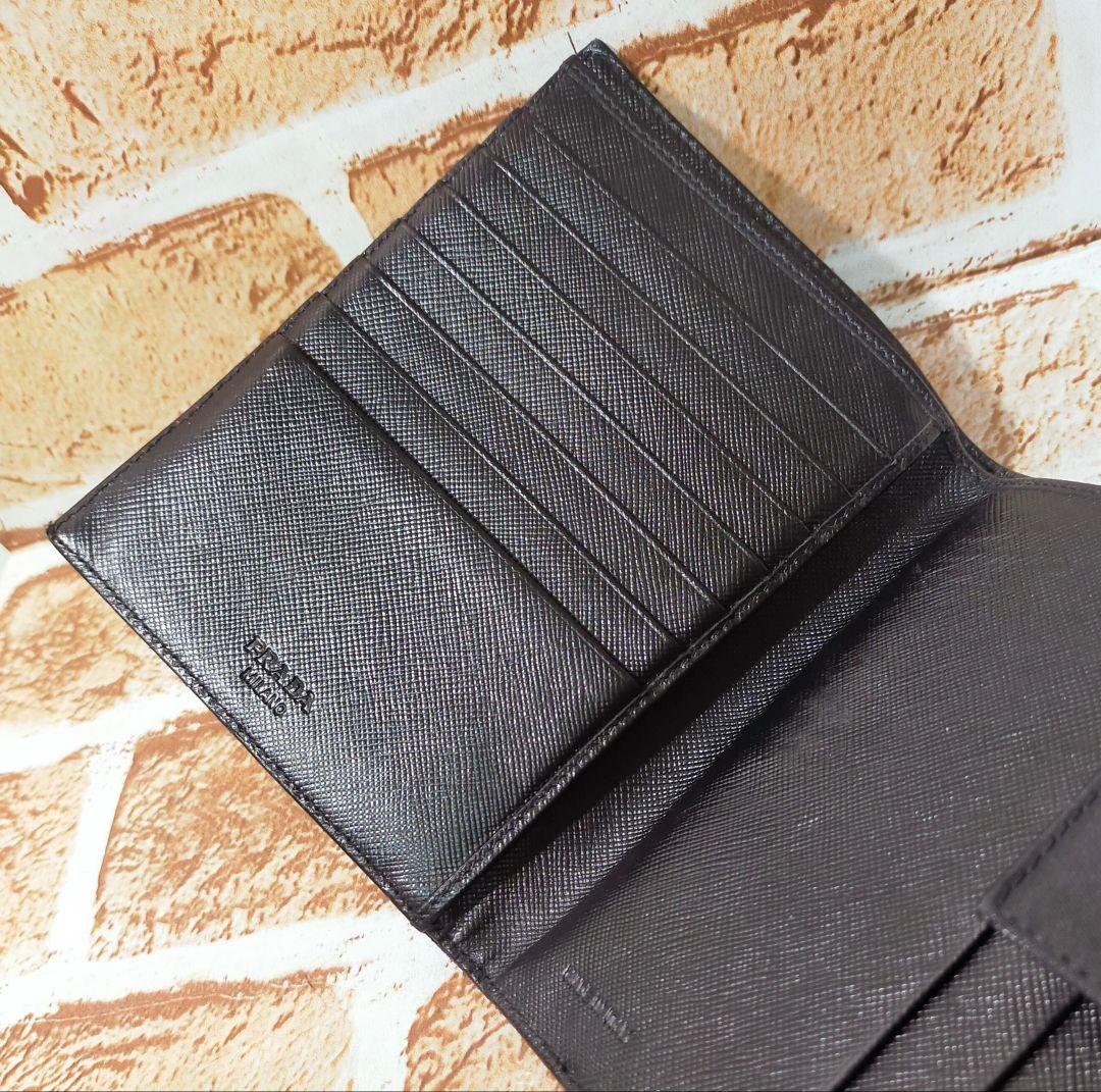 PRADAブラック 二つ折り財布
