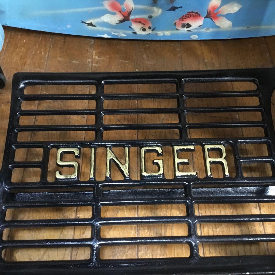 ※アンティーク※ SINGER足踏みミシン脚のテーブル　ケヤキ天板　アイアン
