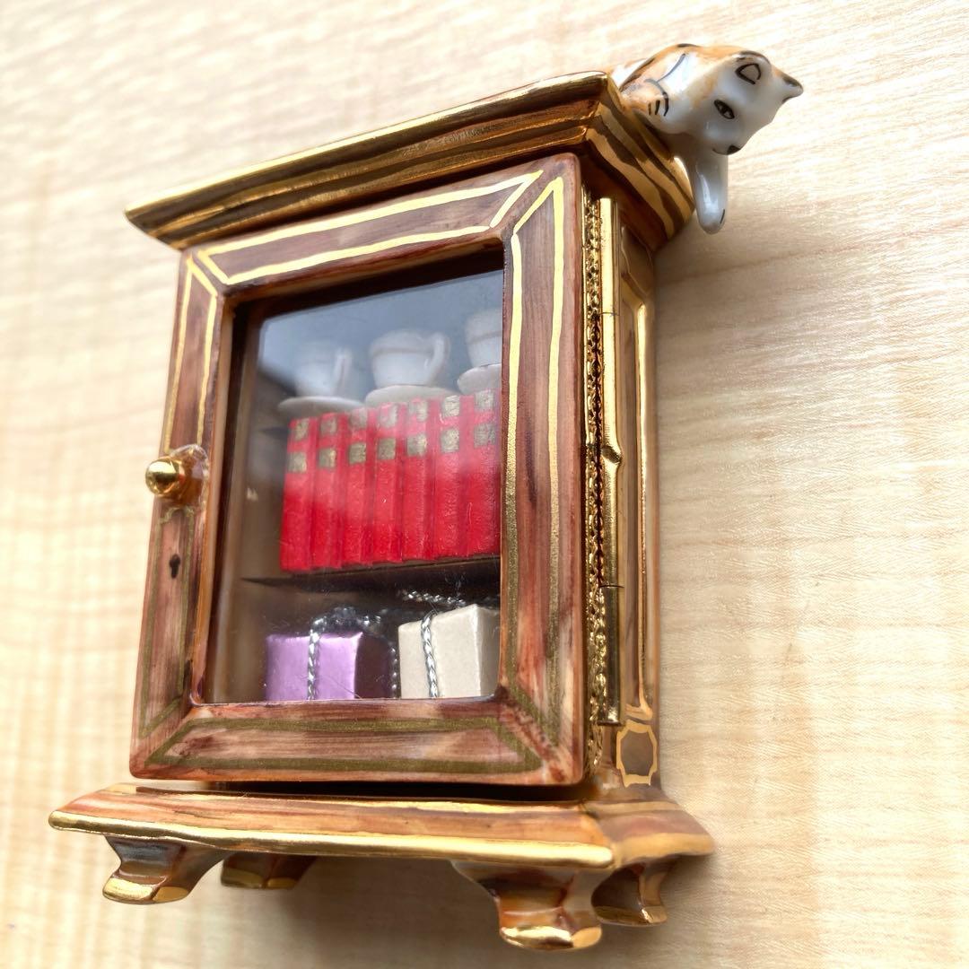 リモージュボックス　キャビネット猫