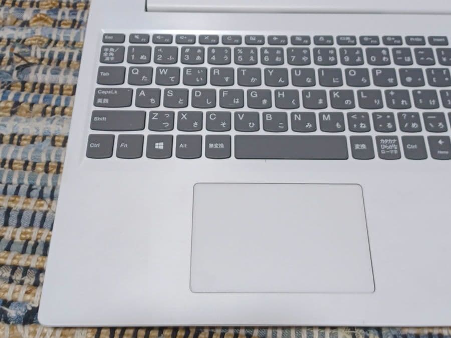 Lenovo ノートパソコン　(初期化状態)