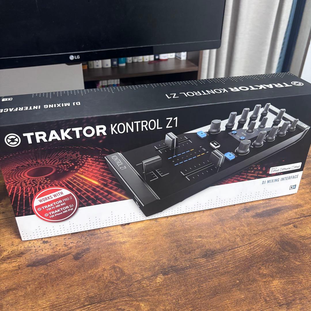TRAKTOR KONTROL Z1 DJミキサー