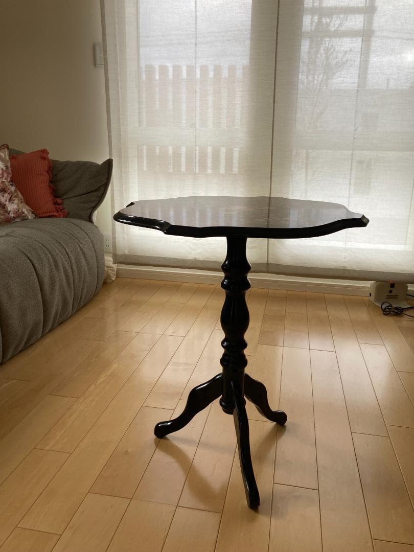 イタリア製　サイドテーブル　円形