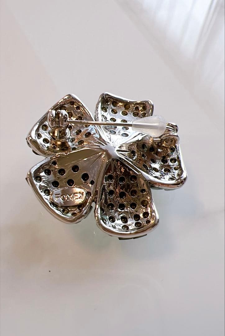 FOXEY フラワー ブローチ シルバー